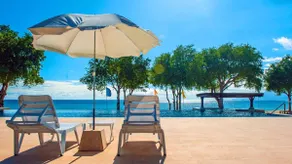 1 Minute Walk to Beach with Lap Pool & 3 Bedroom M - Image 4