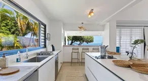 Spacious 3BR Oceanfront Retreat Paea Tahiti - Image 5