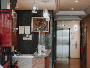 The Noble Hotel - Image 4