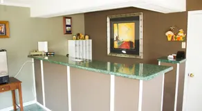 Budget Inn - Image 2