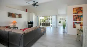 !NEW! Villa Surfside - Image 2