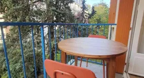 Château 5 min avec balcon et un Stationnement gratuit - Image 4