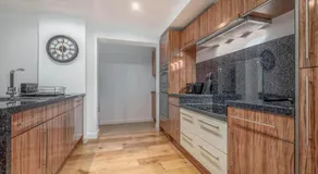 New Park Place Apartments - No 15 - Image 4
