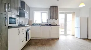 Guest Rooms Near City Centre & Anfield Free Parki - Image 3