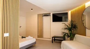 Suites Mediterranèè - Image 2