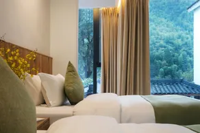 Yinhuawu Guesthouse Xiaoyin twin room - Image 5