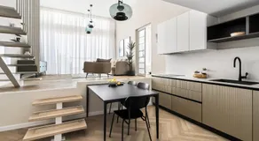Sunsets Paradise 2BR with Parking by Beachfront Stay - Image 2
