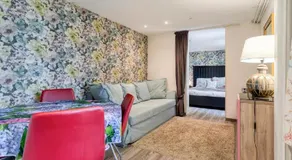 Suite 17 - Image 2