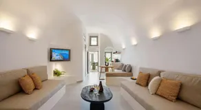 Villa Karterados Suites - Image 2