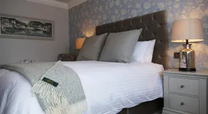 Nesbitt Arms Boutique Hotel - Image 2