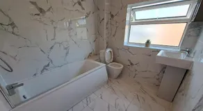 GATWICK HOUSE - Image 2