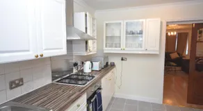 London Luxury 5 Bedroom House 2 min walk to the Tube Station - Image 4