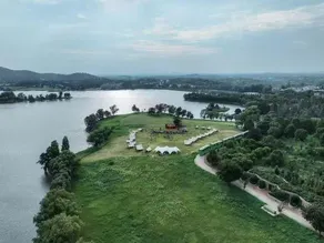 Gingko Lake Resort Hotel Villa - Image 5