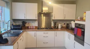Glamshouse - Image 3