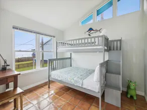 Beachside Pearl - Image 4