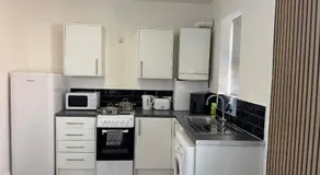 Bright Housing - Image 2