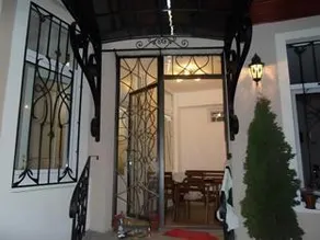 Antique Hostel - Image 4