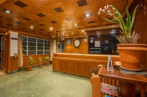 Hotel Apsara & Restaurant In Darjeeling With Mountain View Room - Image 5