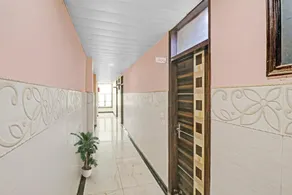 OYO 90274 Hotel Knight Inn - Image 3