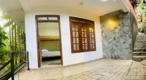 e34 Café, Restaurant & Hotel Koslanda Hideaway with a Private Natural Pool - Image 3