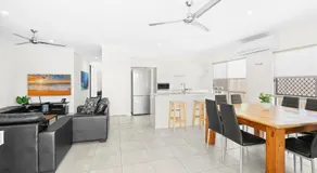 Blue Lagoon Villas - Image 4