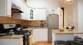 Historic 1869 Brownstone 15 min to NYC downtown - Image 4