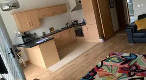 Pennisula apartment - Image 2