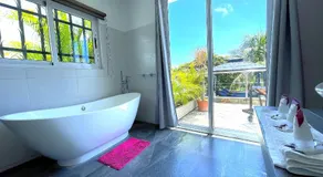 Lakeview Granada Hotel Boutique - Image 3