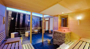 Double room, shower, toilet, balcony - Image 4