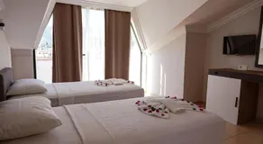 7 Brothers Hotels - Image 2