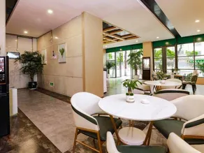 Hetai Express Hotel - Image 2