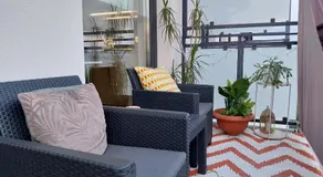 Magical Mirrors Studio Apartment - Image 5