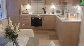 ECL Newcastle Apartment - Image 2
