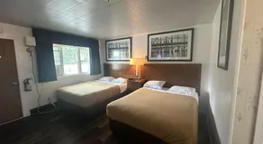 Pine Ridge Motel - Image 2