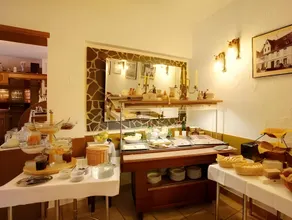 Ley Hotel - Image 5