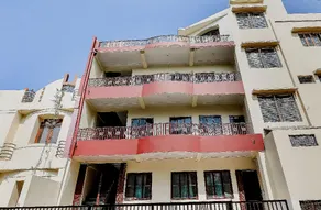 OYO Vijay Palace - Image 3