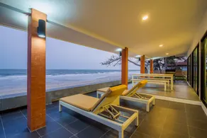C-Sand Private Beachfront House - Image 5