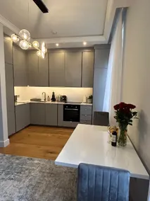 Stylish One Bed Flat in Paddington Pool and gym next door Free secure underground parking nearby - Image 3
