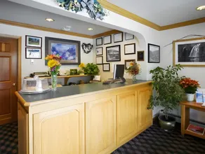 Hanging Lake Inn - Image 3
