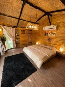 Country cottage resort and swimming pool - Image 2