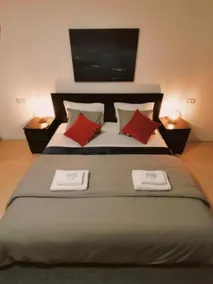 F3 Guest House - Image 2