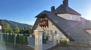 LISINGTAL COSY & COMFORT DOUBLE ROOMS Exit St Michael A9 S36 - Image 2