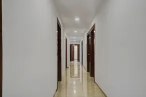 OYO 821424 Sai Inn Lodging - Image 4