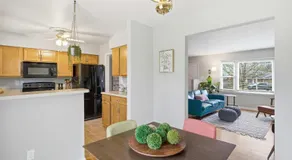 Modern Home - Sleeps 6 - Near Downtown & Mizzou - Image 3