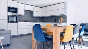 Exclusive 4-bed House 10 Minutes From Newcastle - Image 3