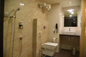 Hotel The Blossom - Image 4