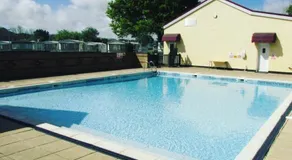 J2 static caravan at Fairway Holiday Park - Image 5