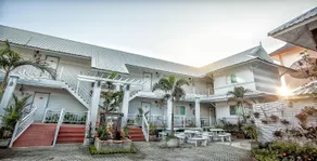 Rinlada House - Image 5