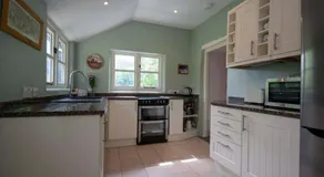 Riverside Cottage - Image 2