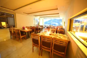 Hotel Royal Rosette Lake View BHIMTAL - Image 5
